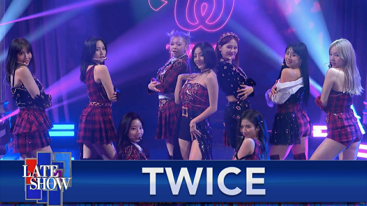 Momo (TWICE)的幕后花絮