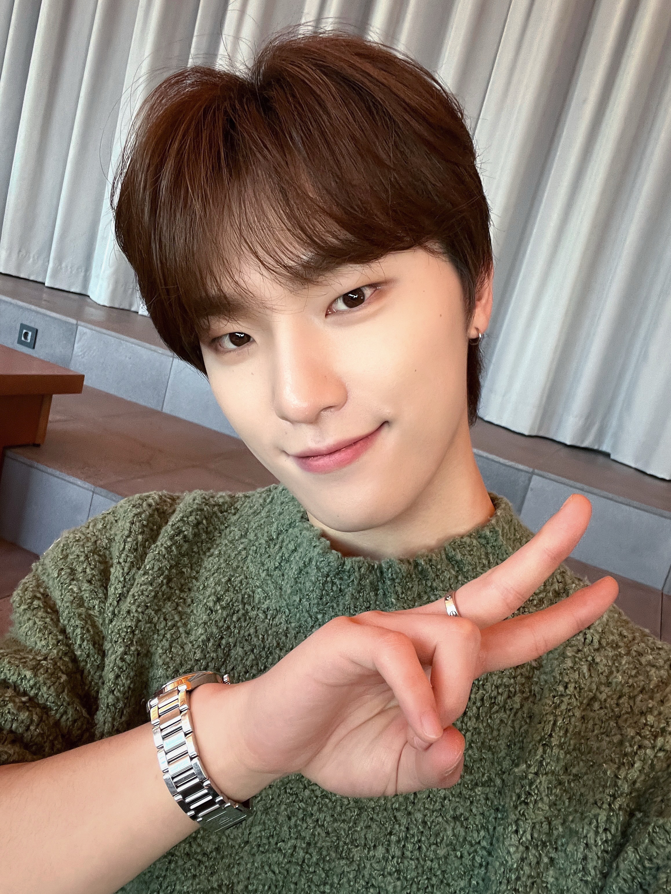 Latest photo of Dino (SEVENTEEN)