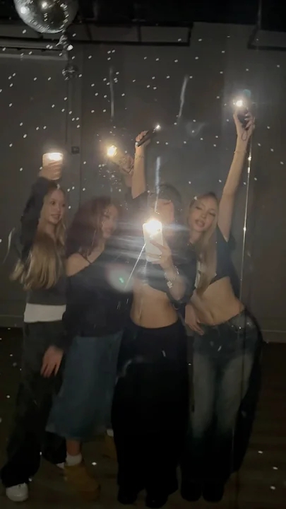 Fandom-recommended wallpaper image of GIRLSET