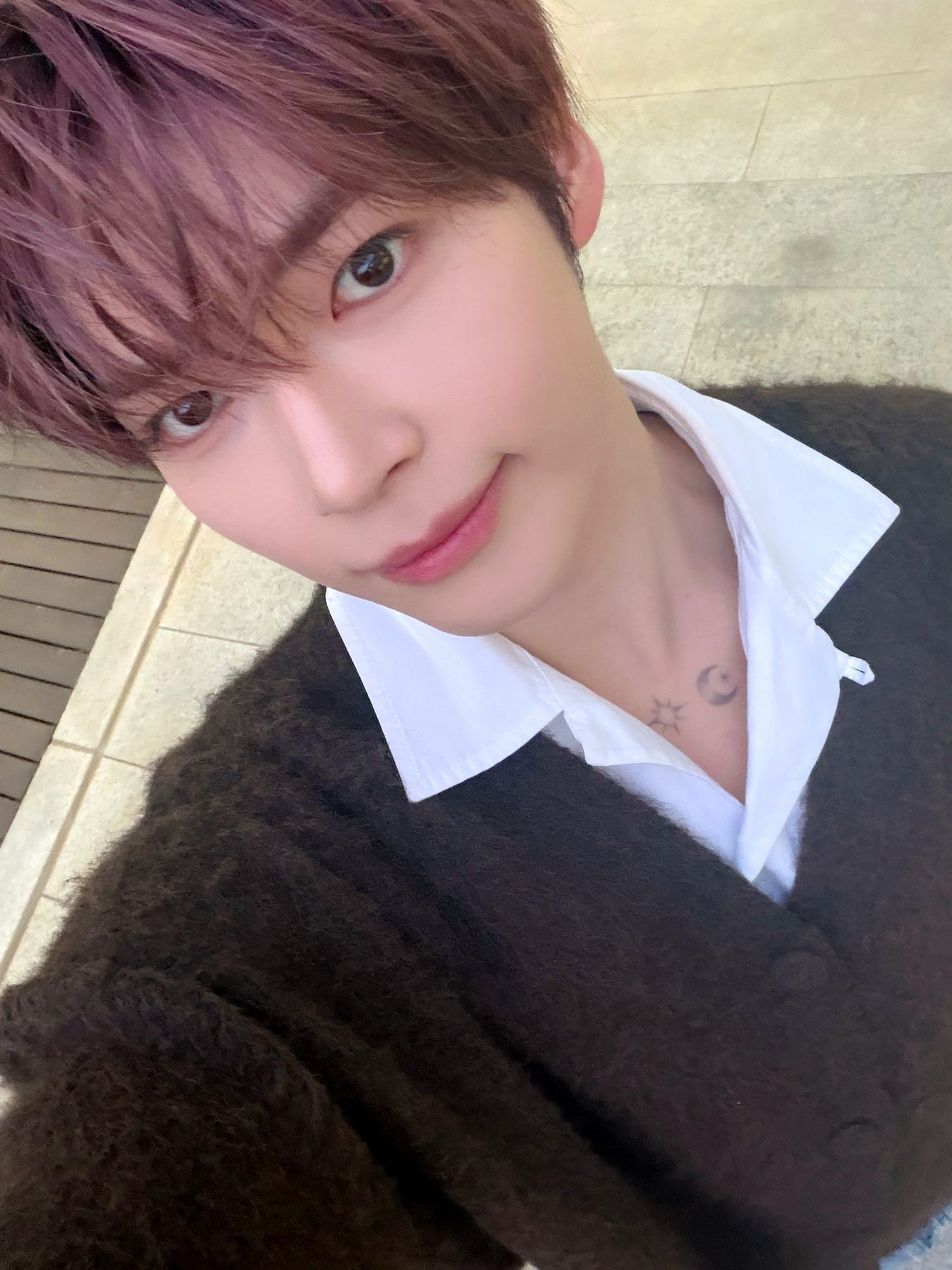 Recent activity shot of Sung Hanbin (ZEROBASEONE)