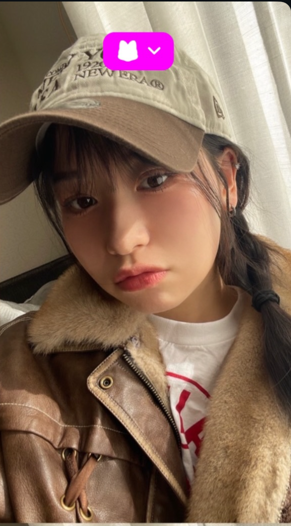 Behind-the-scenes cut of Kasahara Momona (ME:I)