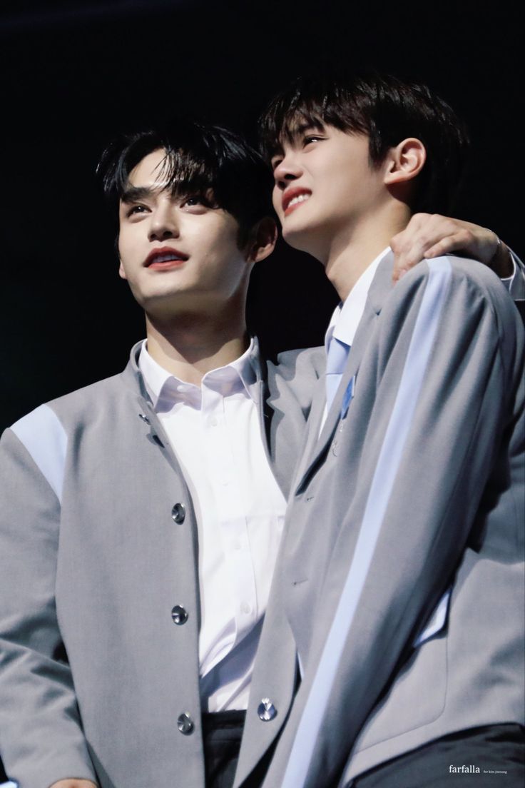 A moment captured by Kim Jiwoong (ZEROBASEONE)'s fan