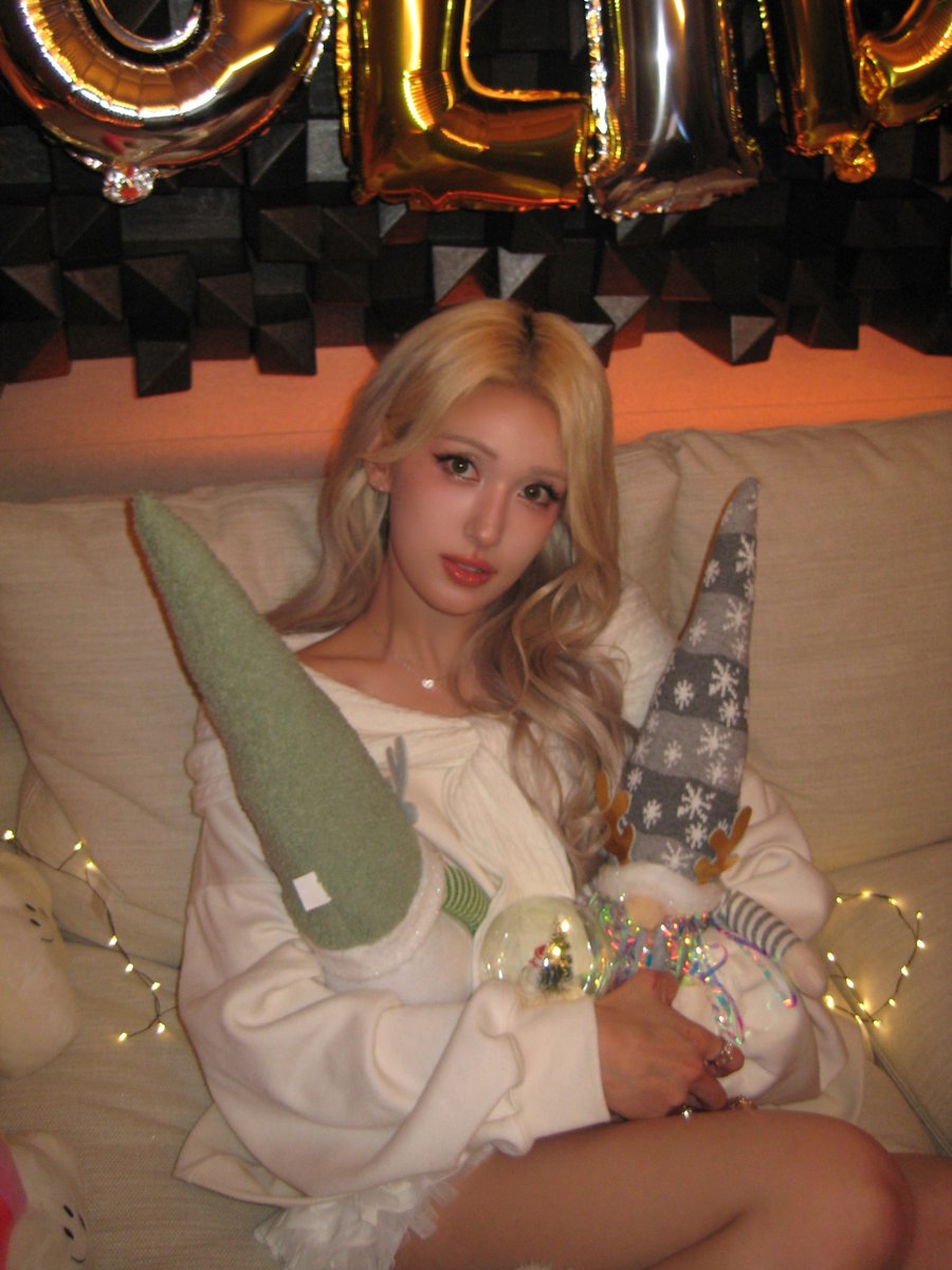 Behind-the-scenes cut of Jeon Somi