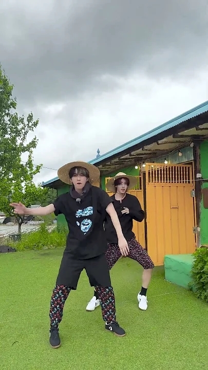 Behind-the-scenes cut of KAZUTA (n.SSign)