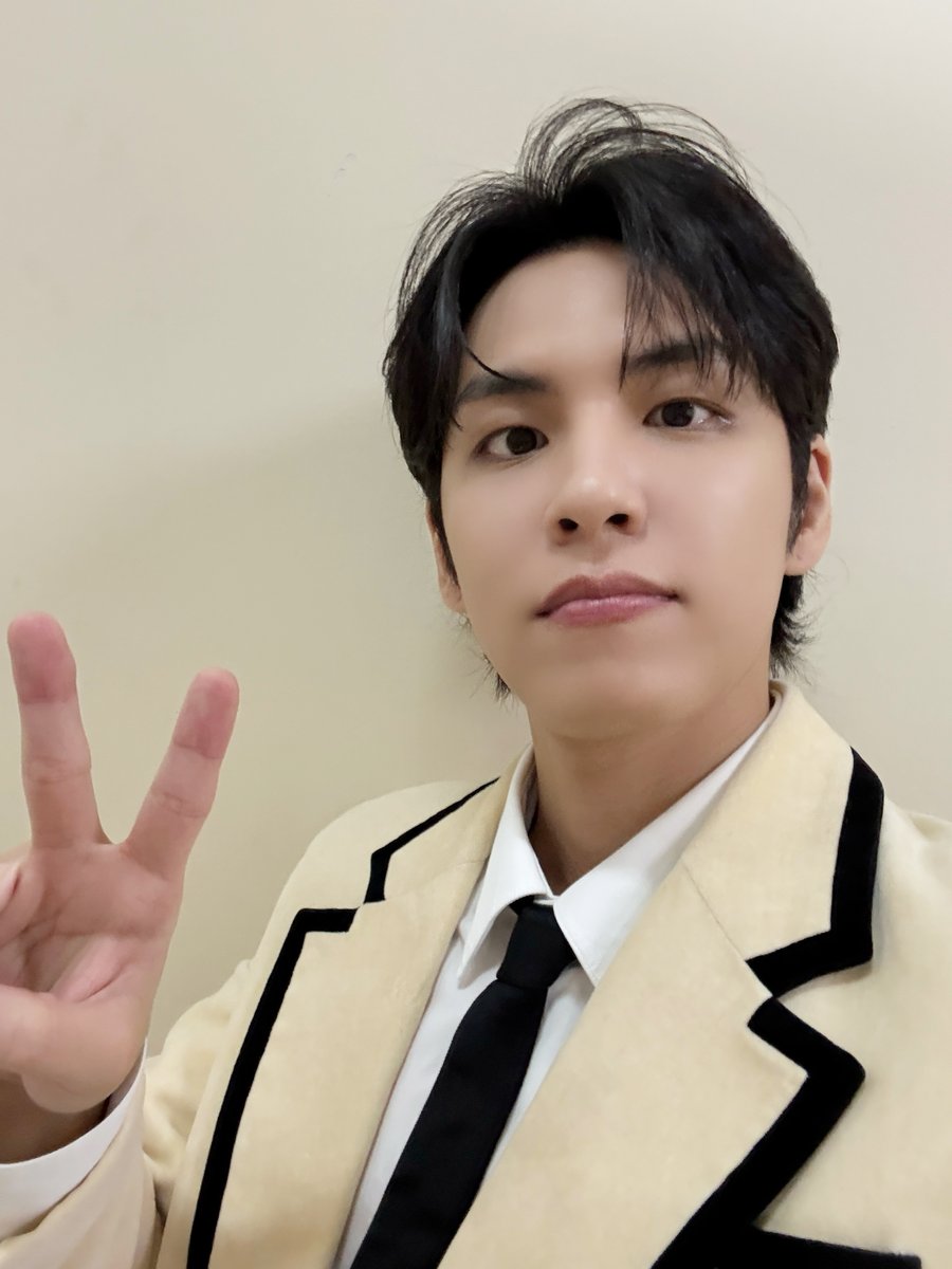 Latest photo of DAY6