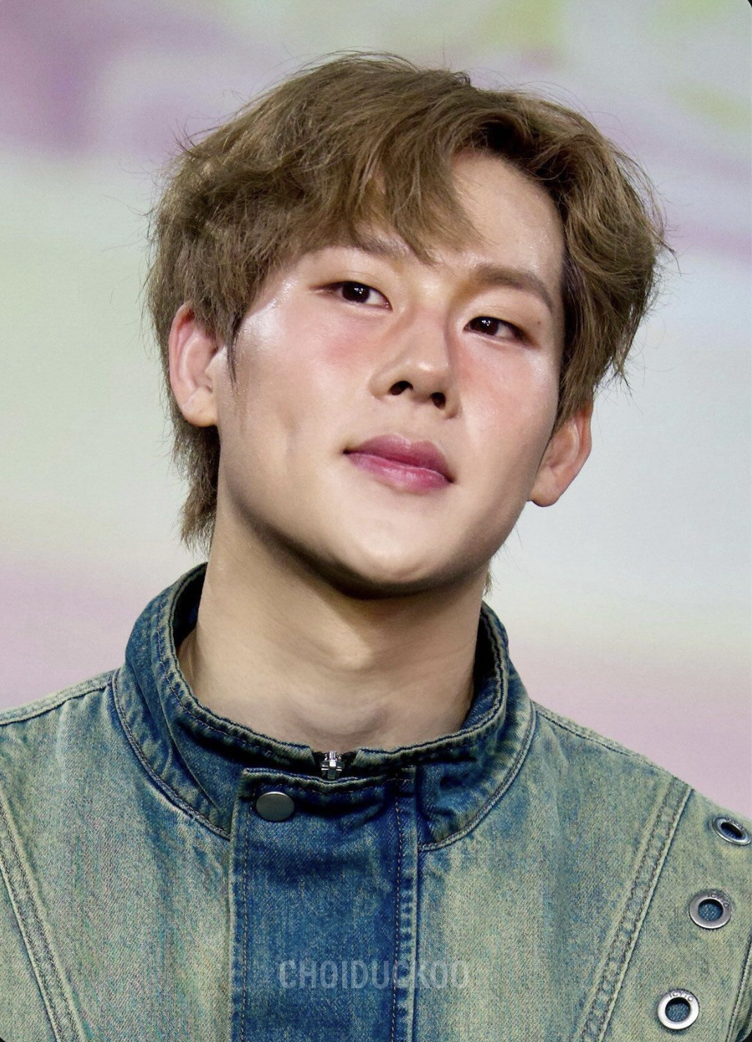 Popular K-POP post loved by fans