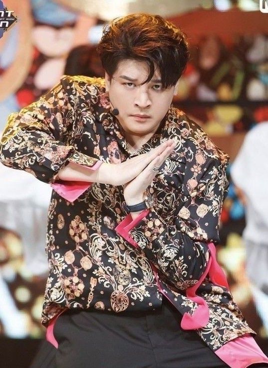Behind-the-scenes cut of Shindong (Super Junior)
