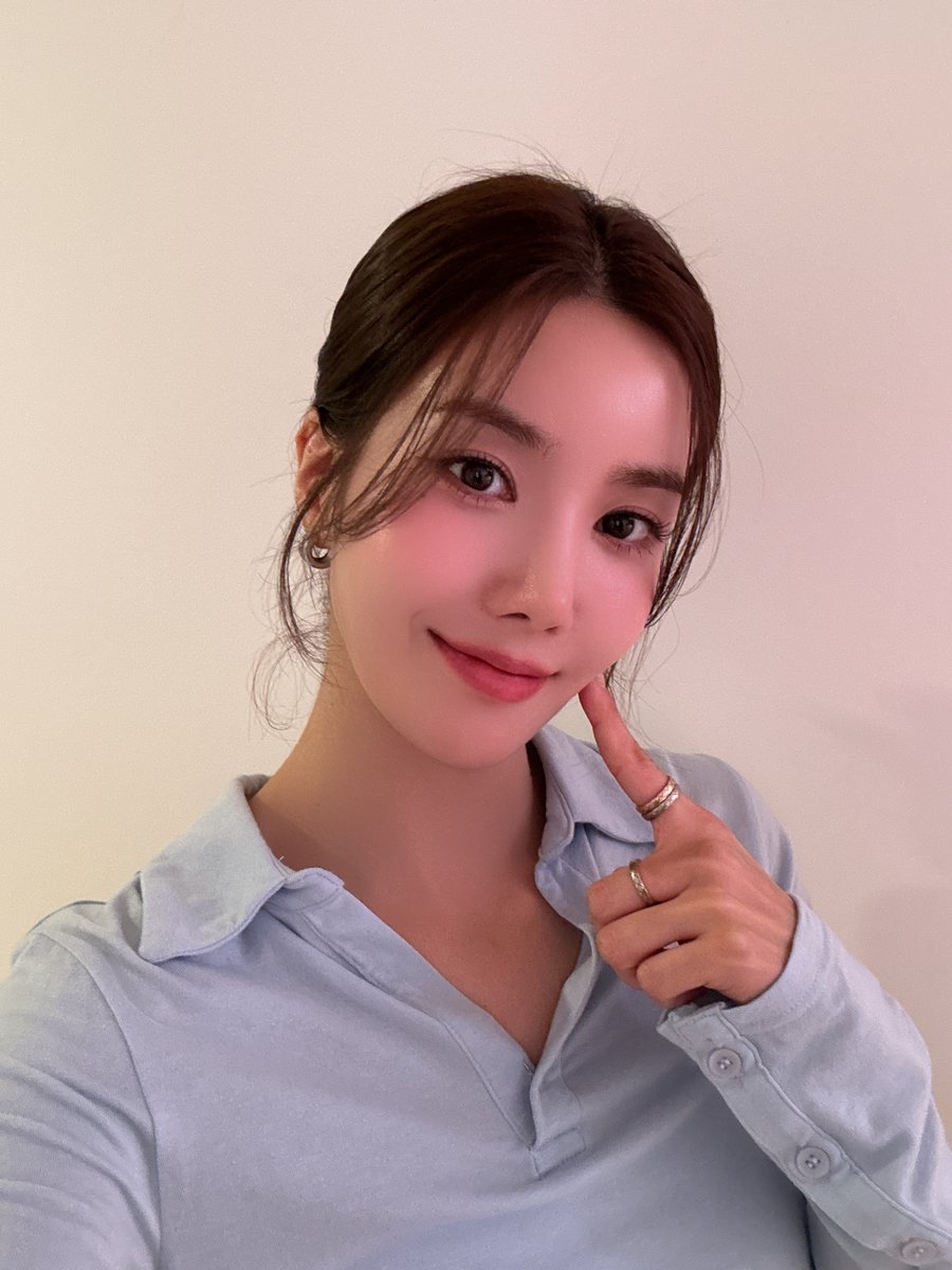 Behind-the-scenes cut of Kwon Eunbi