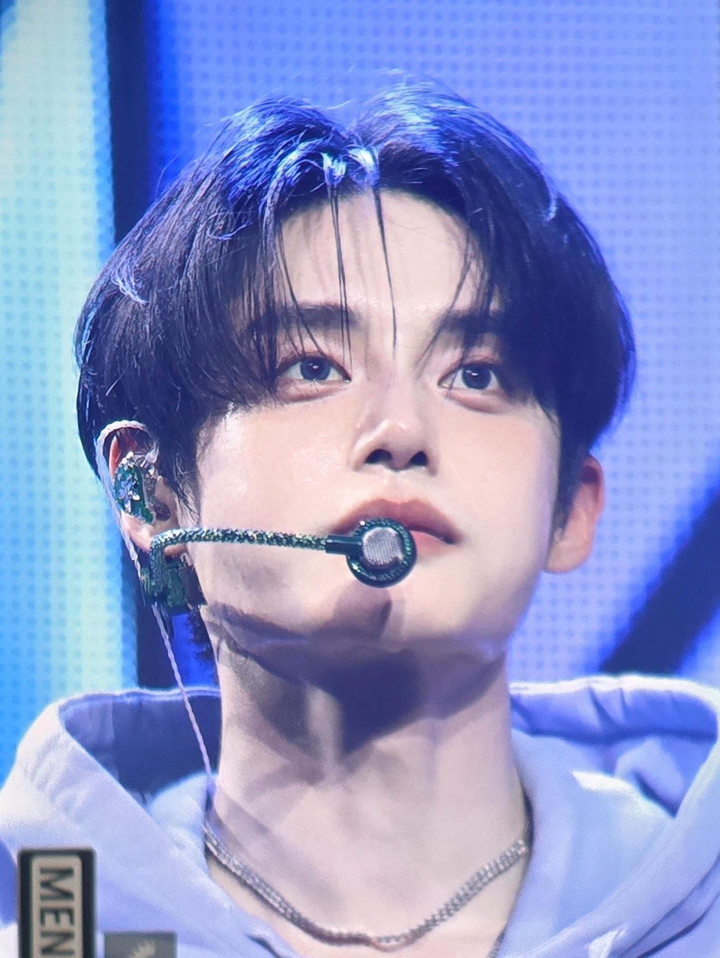 Behind-the-scenes cut of Kim Jiwoong (ZEROBASEONE)