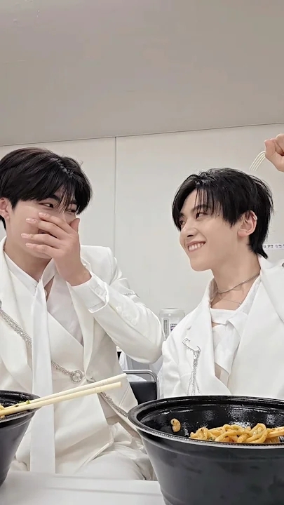 Behind-the-scenes cut of Park Gunwook (ZEROBASEONE)