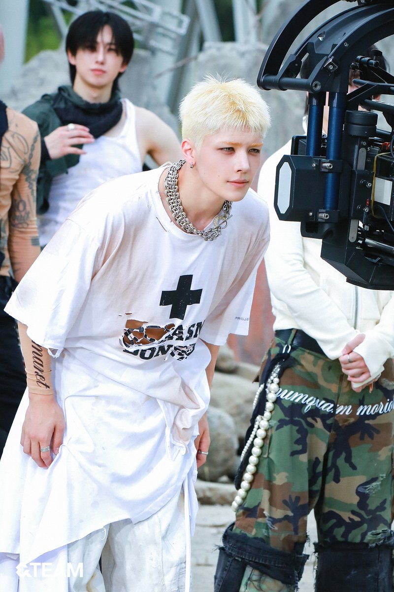 Behind-the-scenes cut of &TEAM