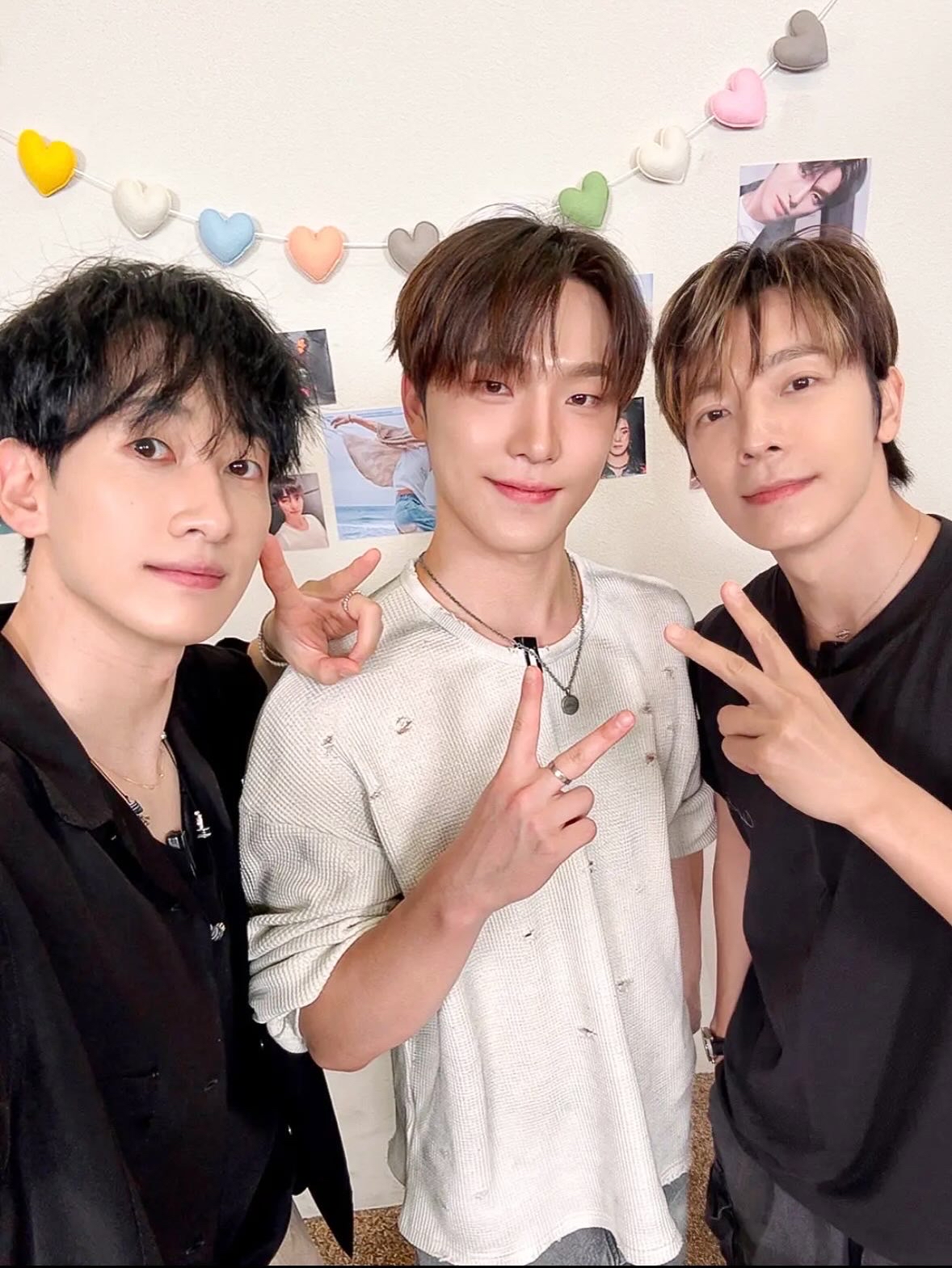 A moment captured by Dino (SEVENTEEN)'s fan
