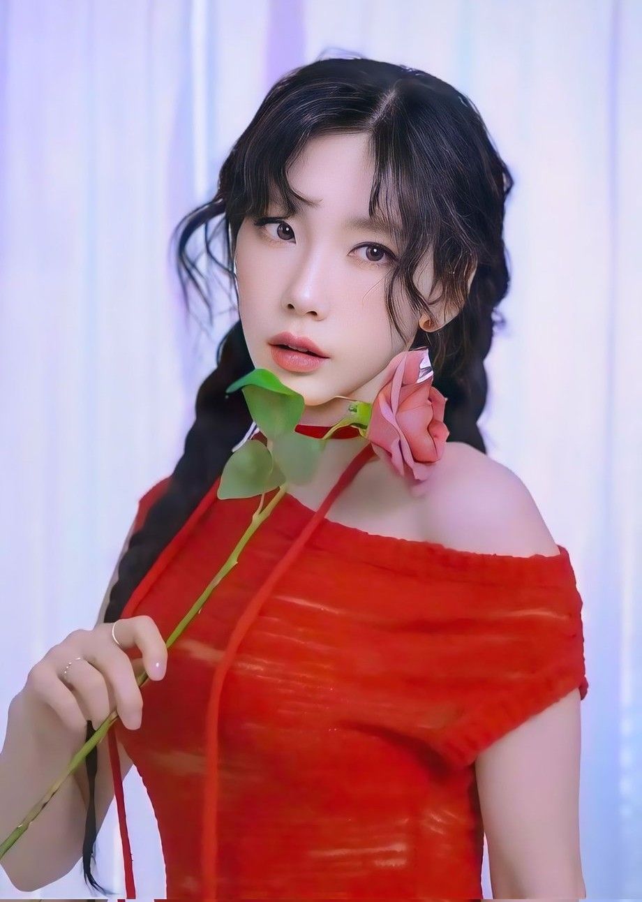 Latest photo of Taeyeon (Girls' Generation)