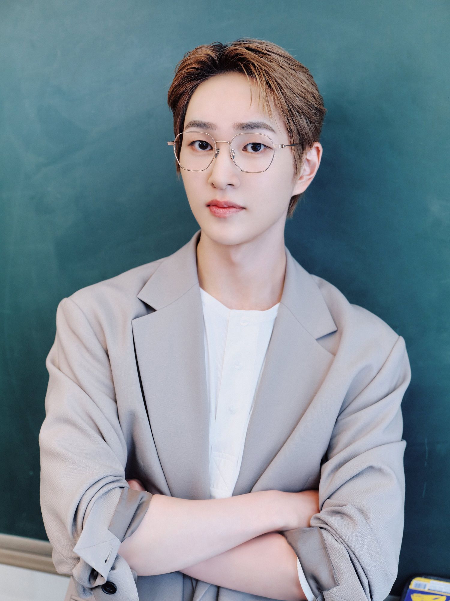 A moment captured by Onew (SHINee)'s fan