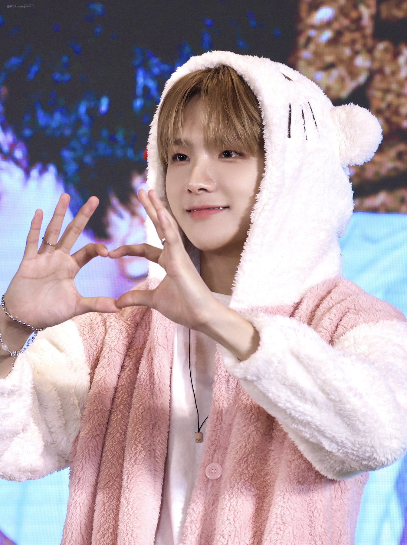 Behind-the-scenes cut of Woonhak (BOYNEXTDOOR)