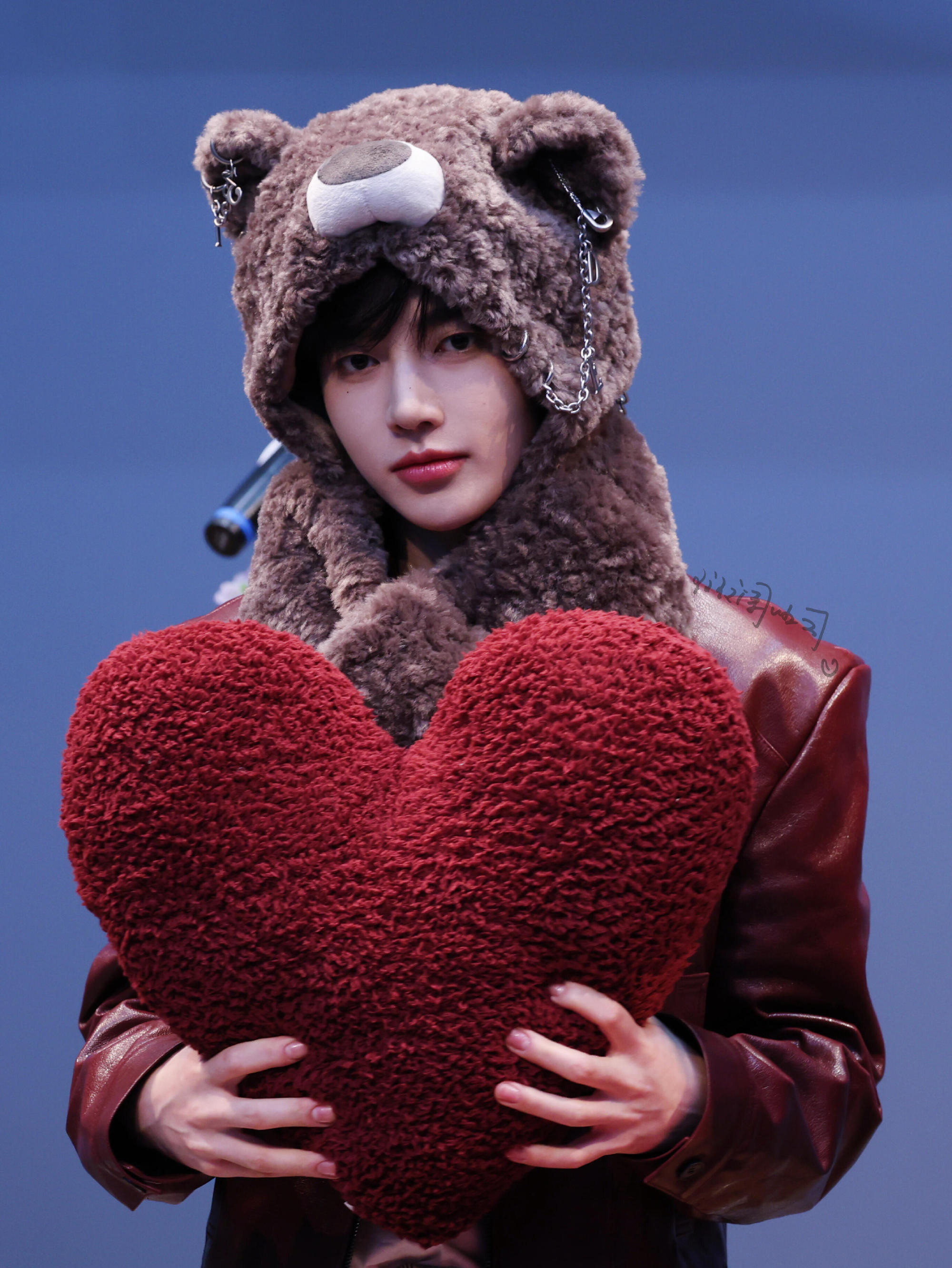 章昊 (ZEROBASEONE)的最新照片