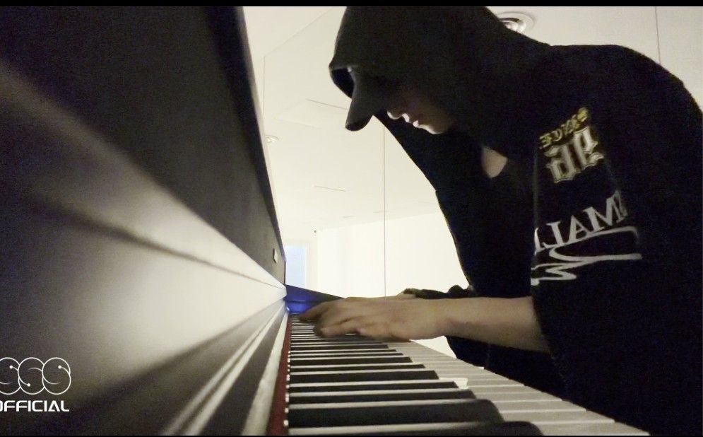 Behind-the-scenes cut of Chen Kaiwen