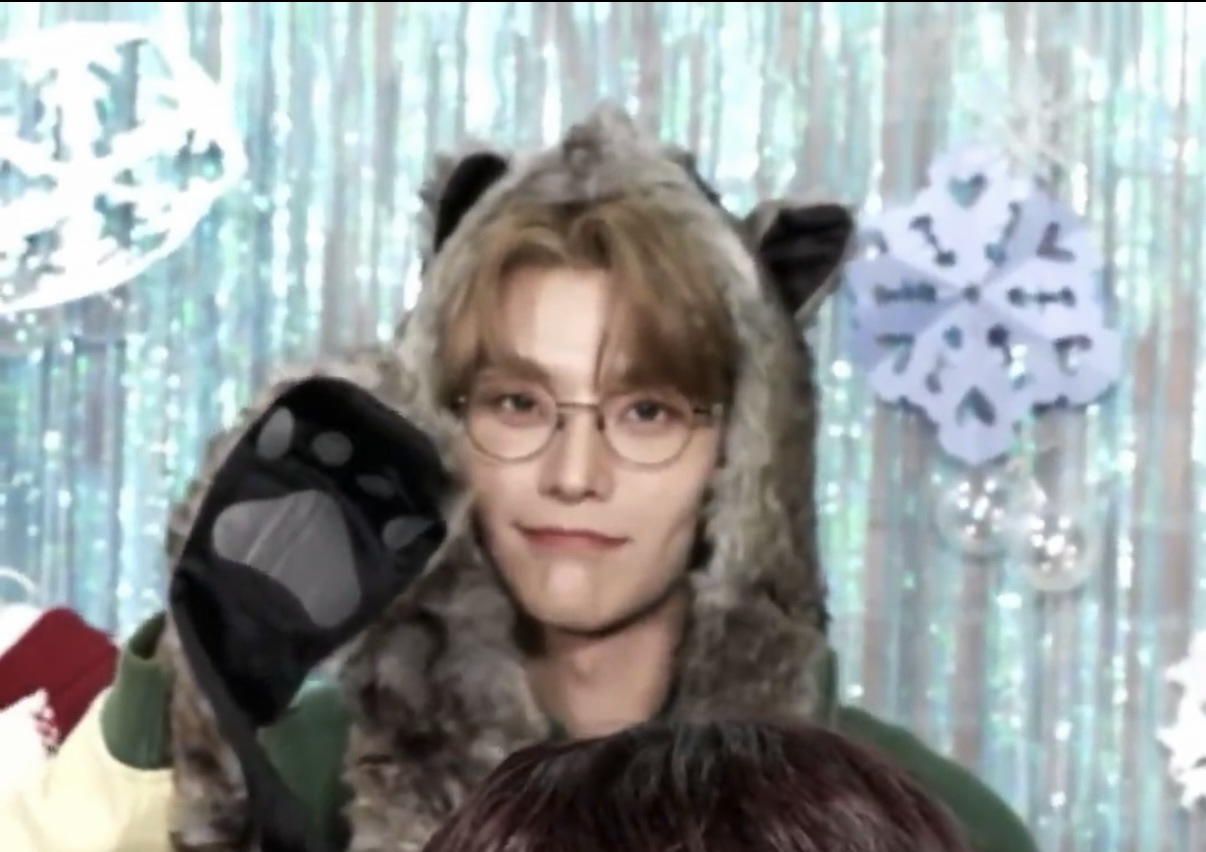 Behind-the-scenes cut of He Xinlong (ALPHA DRIVE ONE)