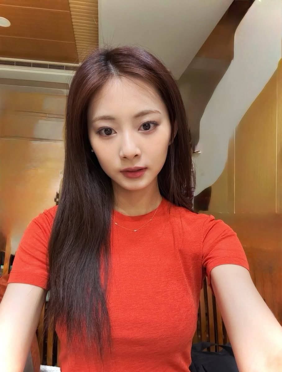 Latest photo of Tzuyu (TWICE)