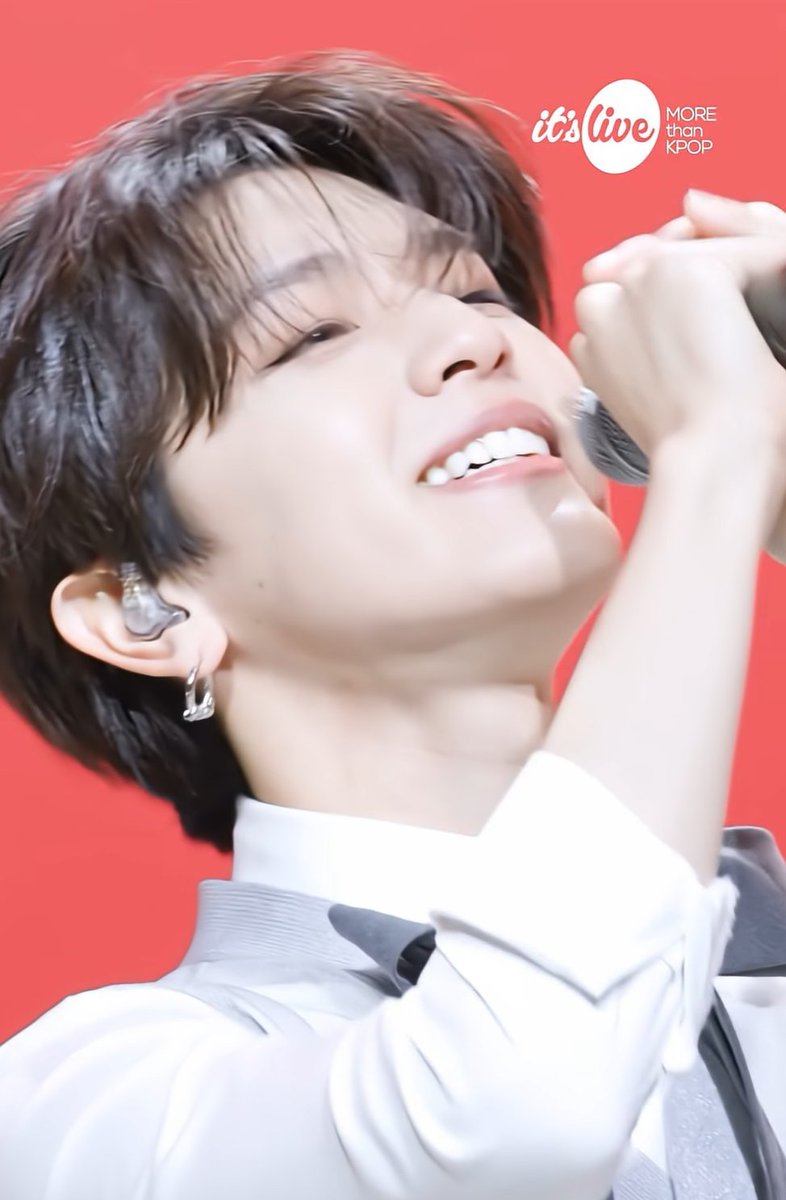 A moment captured by Takatsuka Hiromu (INI)'s fan