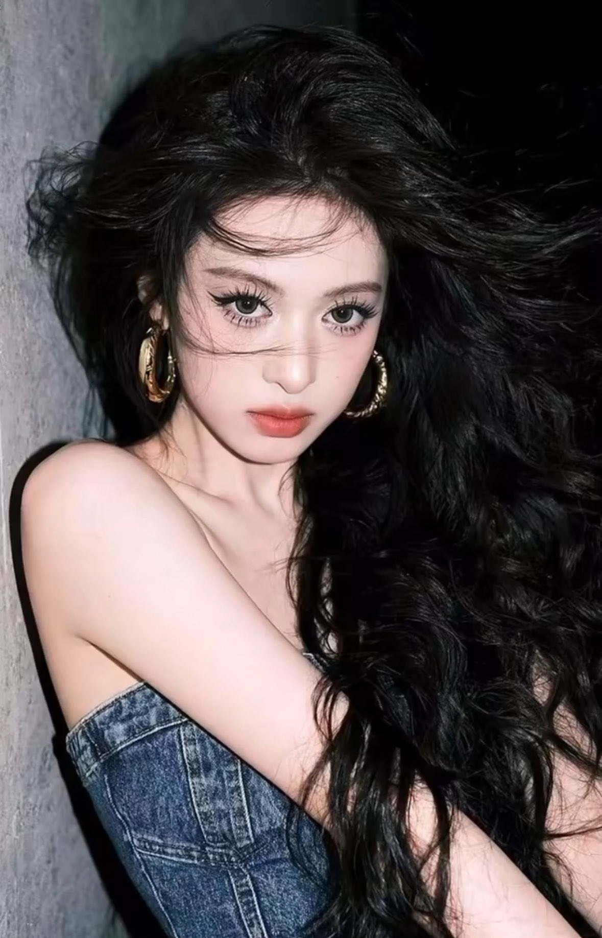 아현 (BABYMONSTER)의 비하인드 컷