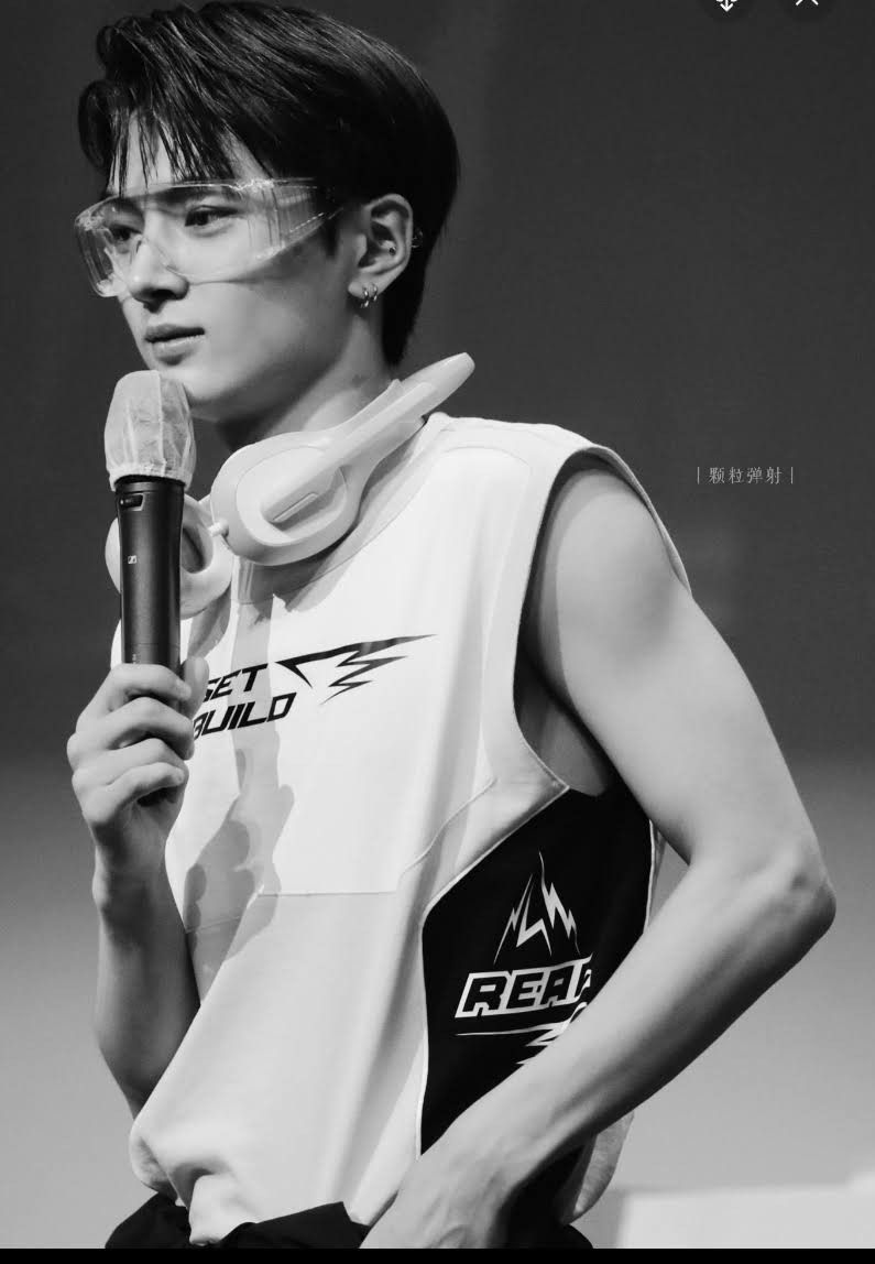 Recent activity shot of Jay (ENHYPEN)
