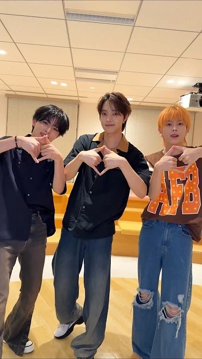 Fan-made special wallpaper for Kyosuke (aoen)