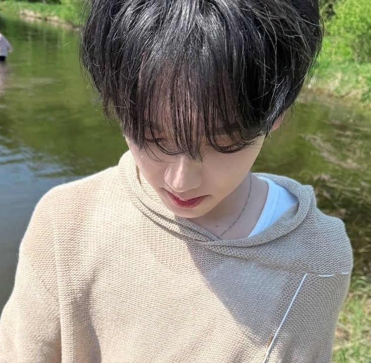 A moment captured by Han Yujin (ZEROBASEONE)'s fan