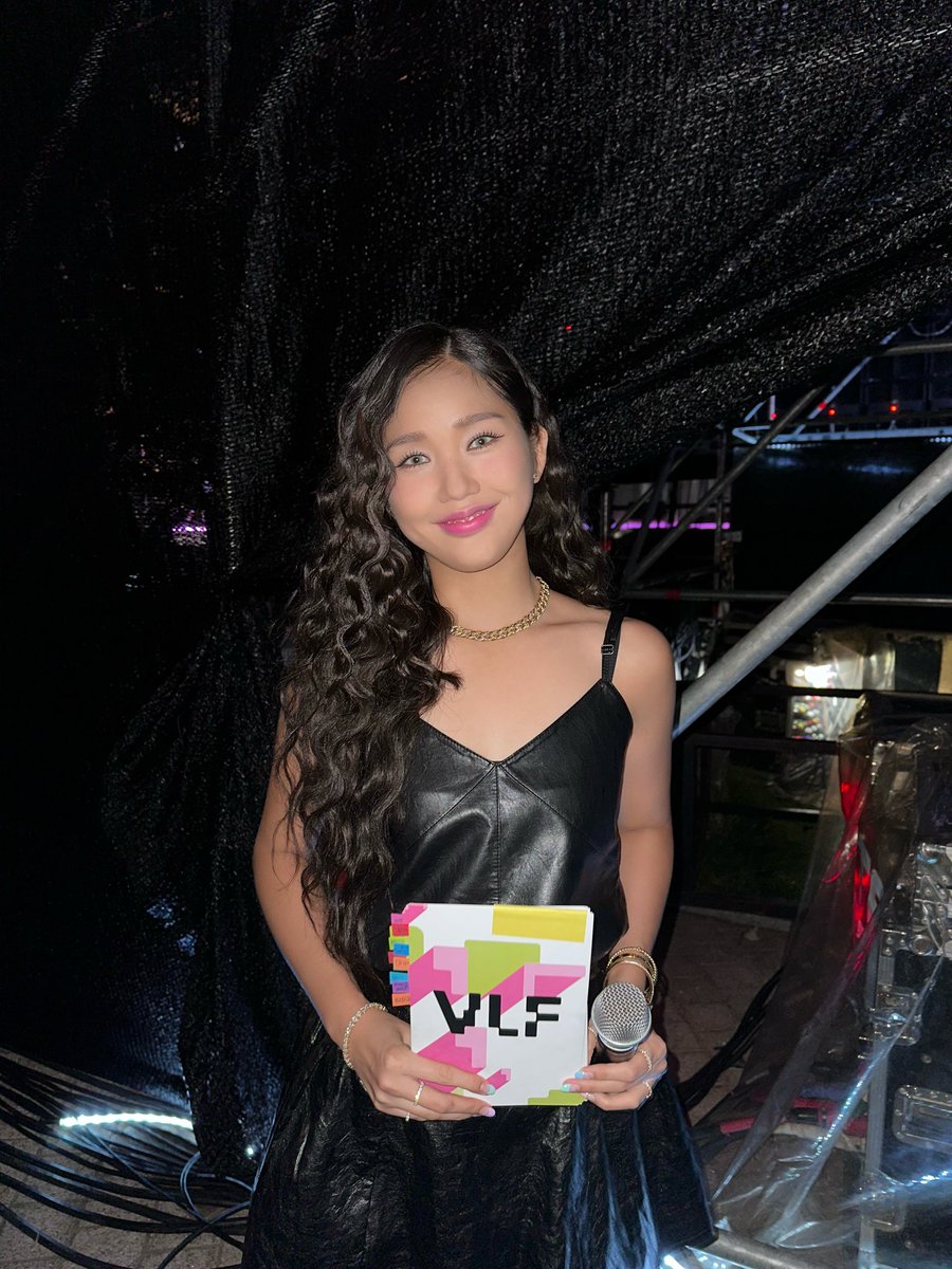 Recent activity shot of OH MY GIRL