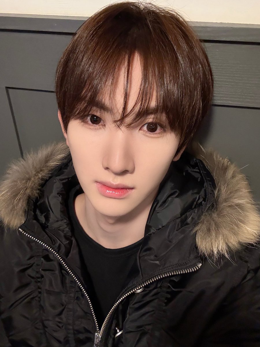 Behind-the-scenes cut of Xikers