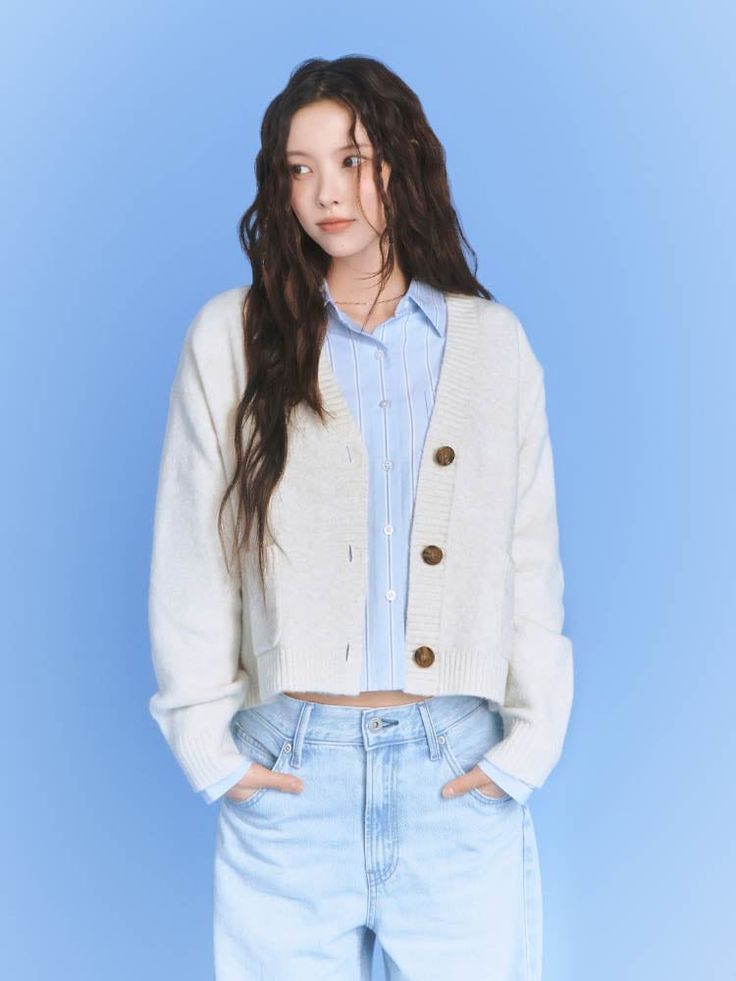 Latest photo of ILLIT