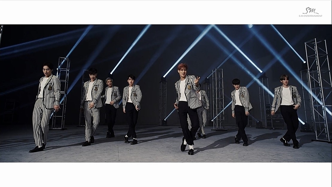 EXO의 비하인드 컷