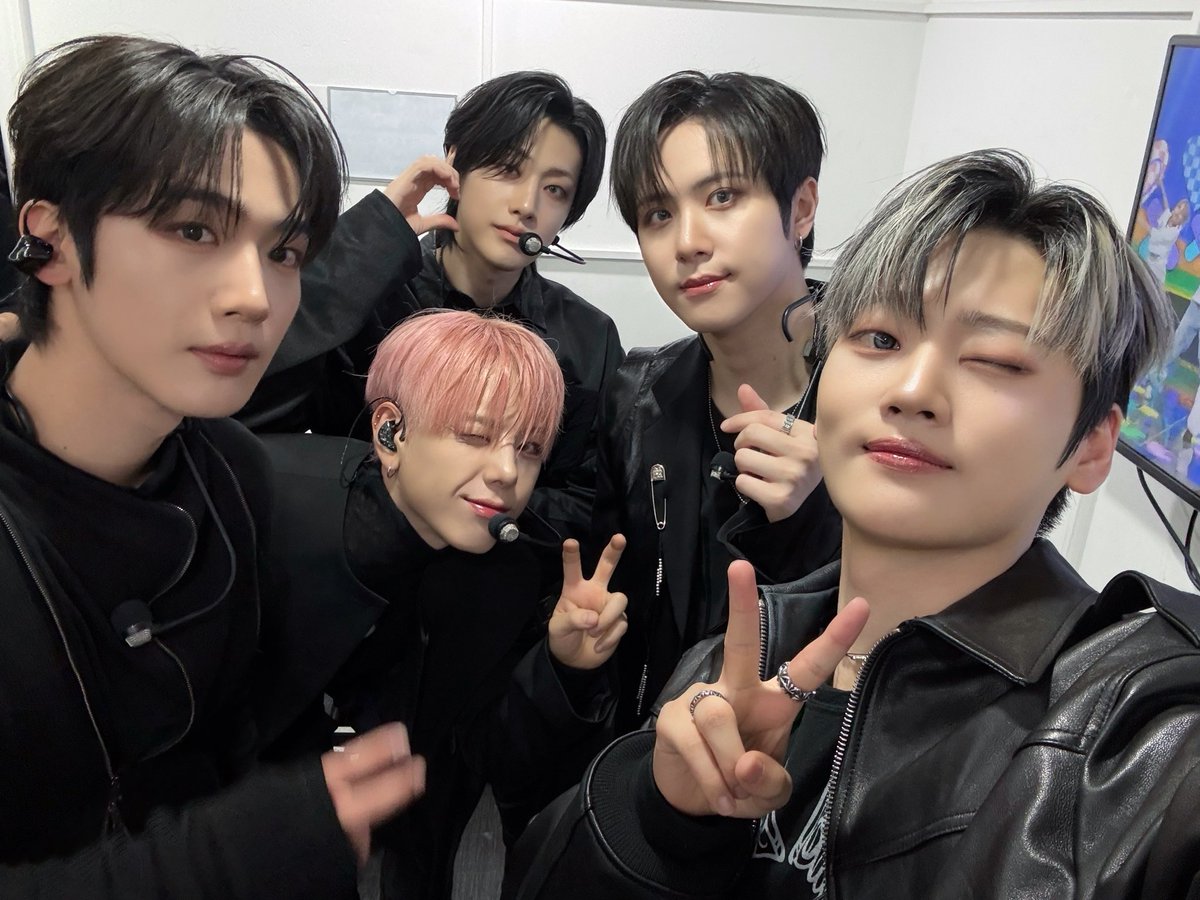 Foto aktivitas terbaru WEi