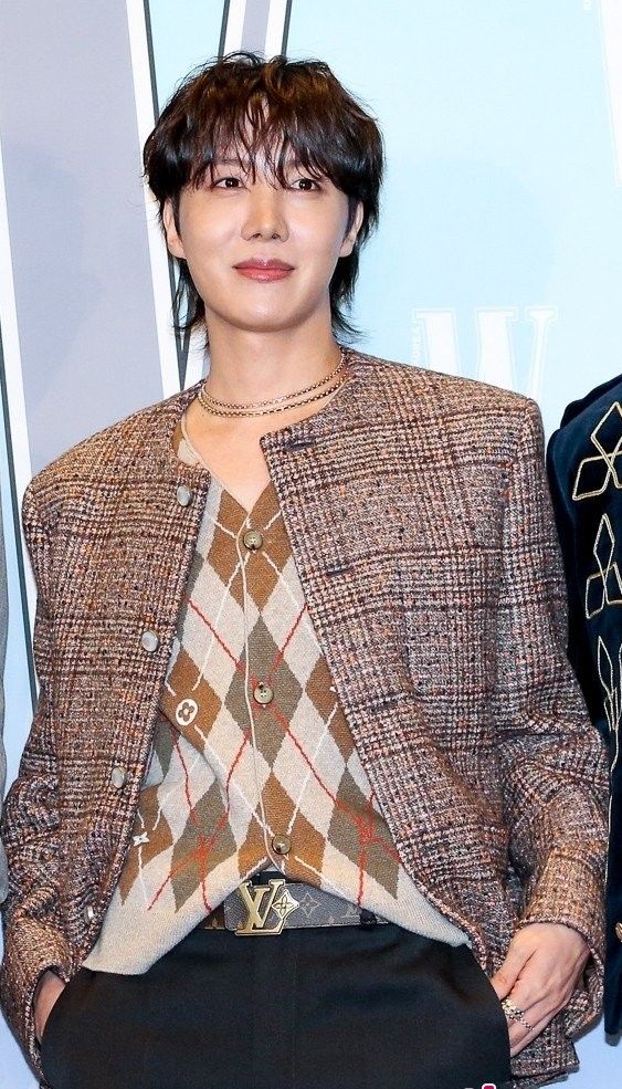 The most beloved wallpaper among j-hope (BTS)'s fans