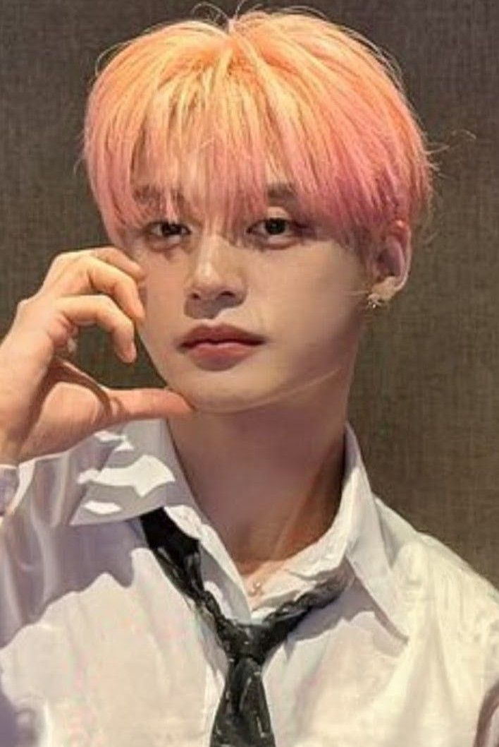 キム・ジウン (ZEROBASEONE)の最近の活動写真