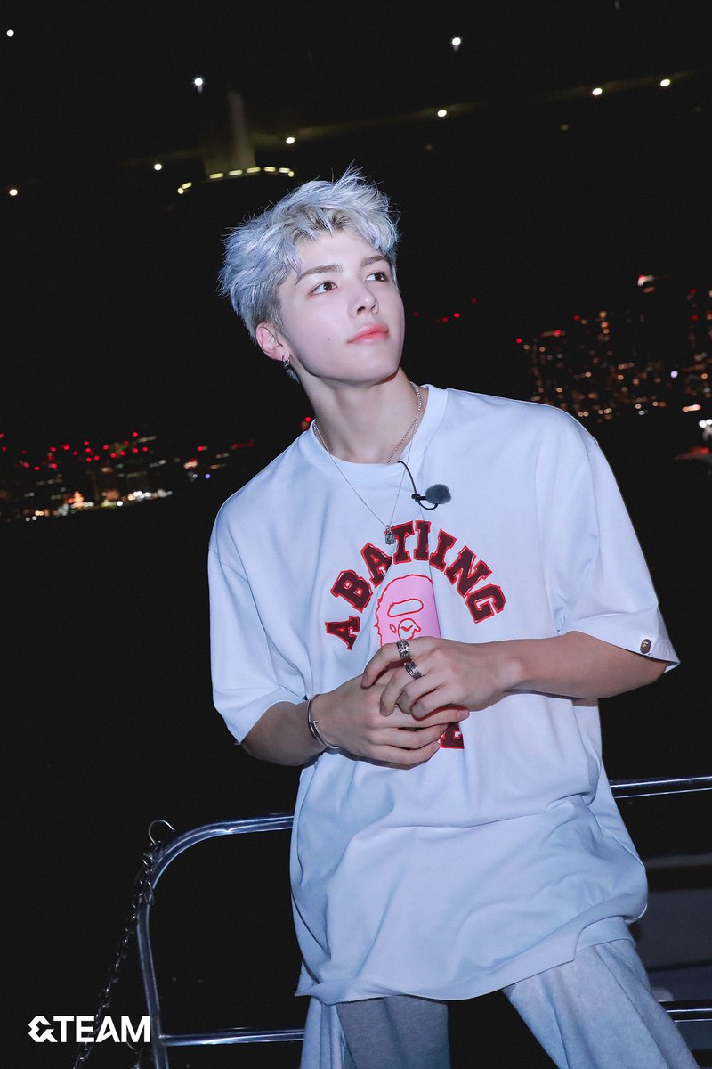 Latest photo of &TEAM