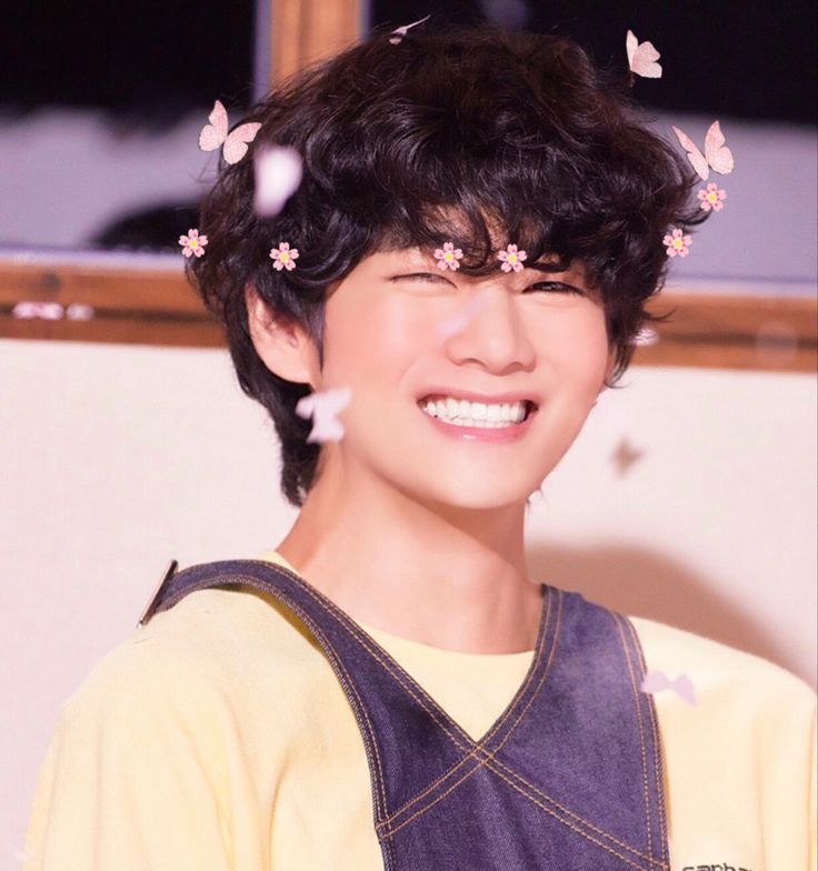 Recent activity shot of V (BTS)