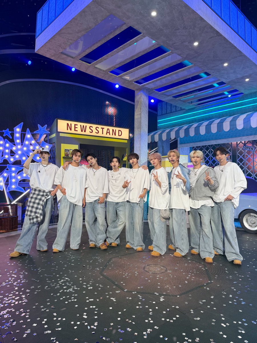 Behind-the-scenes cut of CRAVITY