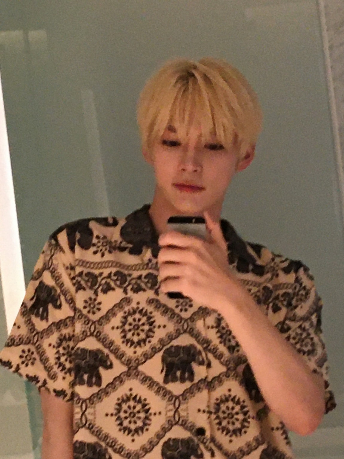 Latest photo of Sung Hanbin (ZEROBASEONE)