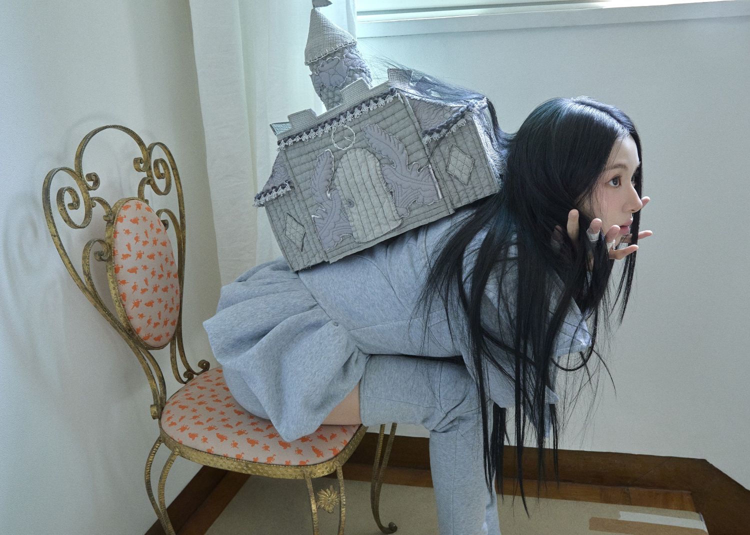 Behind-the-scenes cut of Chaeyoung (TWICE)