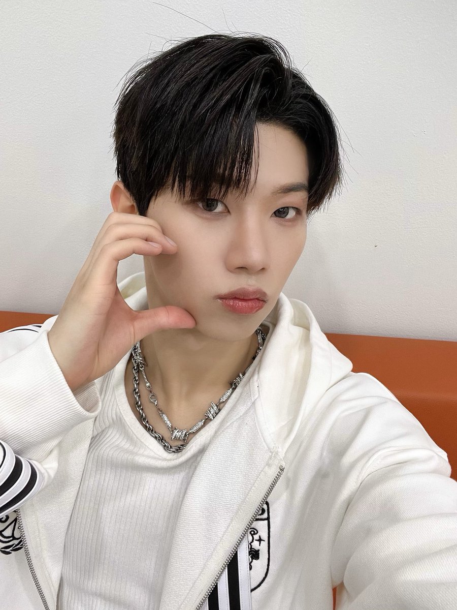 A moment captured by Xikers's fan