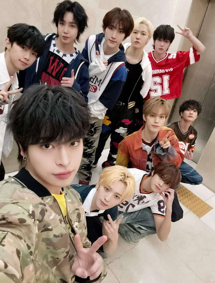 Behind-the-scenes cut of Xikers