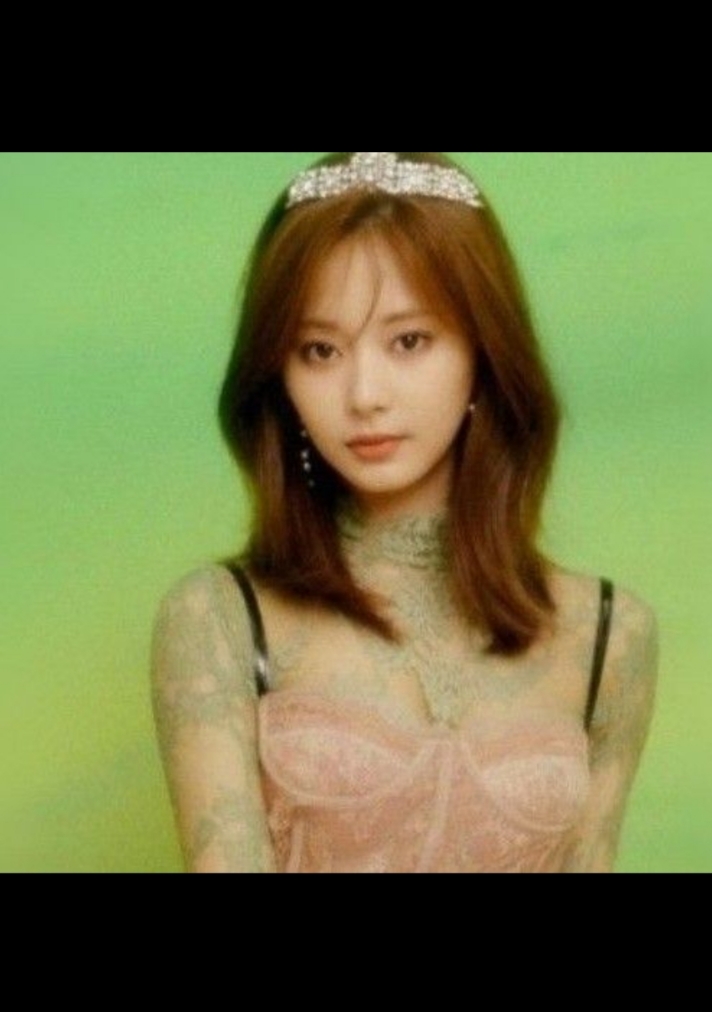 Latest photo of Tzuyu (TWICE)
