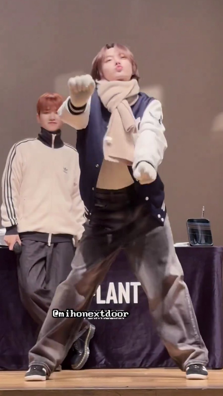 Behind-the-scenes cut of Sungho (BOYNEXTDOOR)