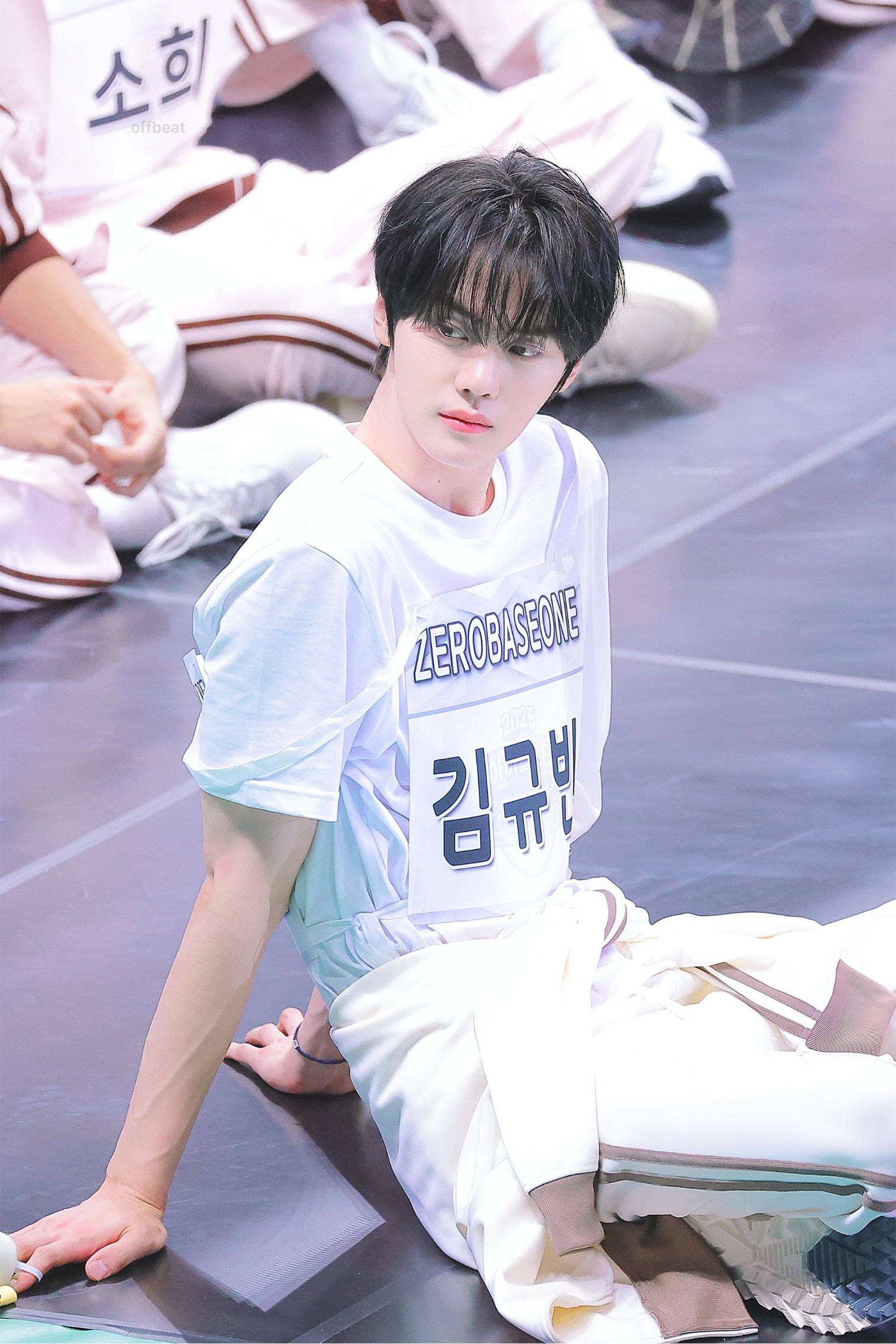 Latest photo of Kim Gyuvin (ZEROBASEONE)