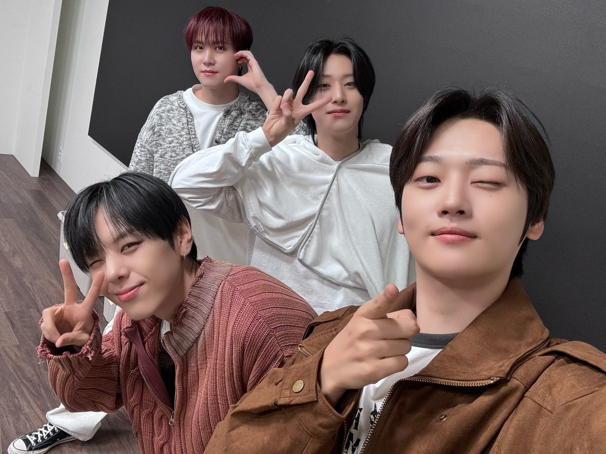 위아이의 최신 사진