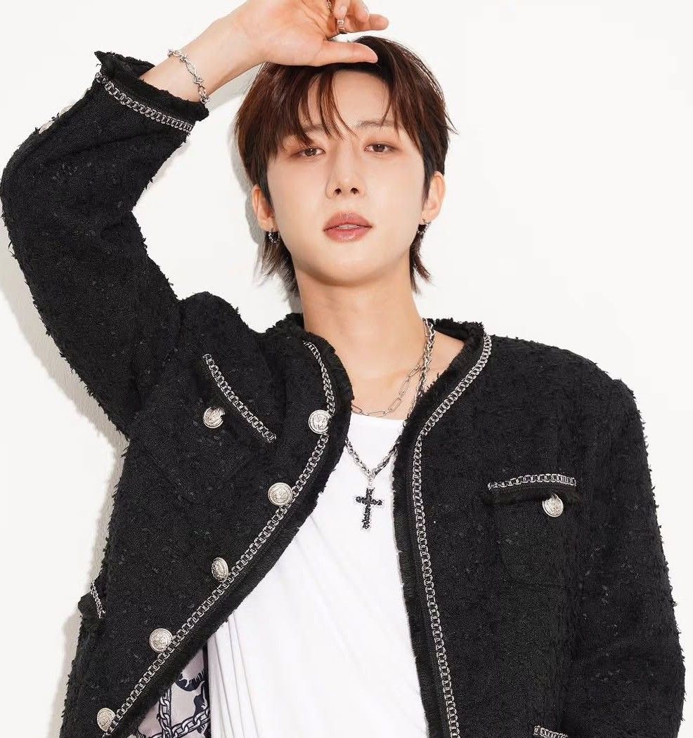 Behind-the-scenes cut of Hui (PENTAGON)