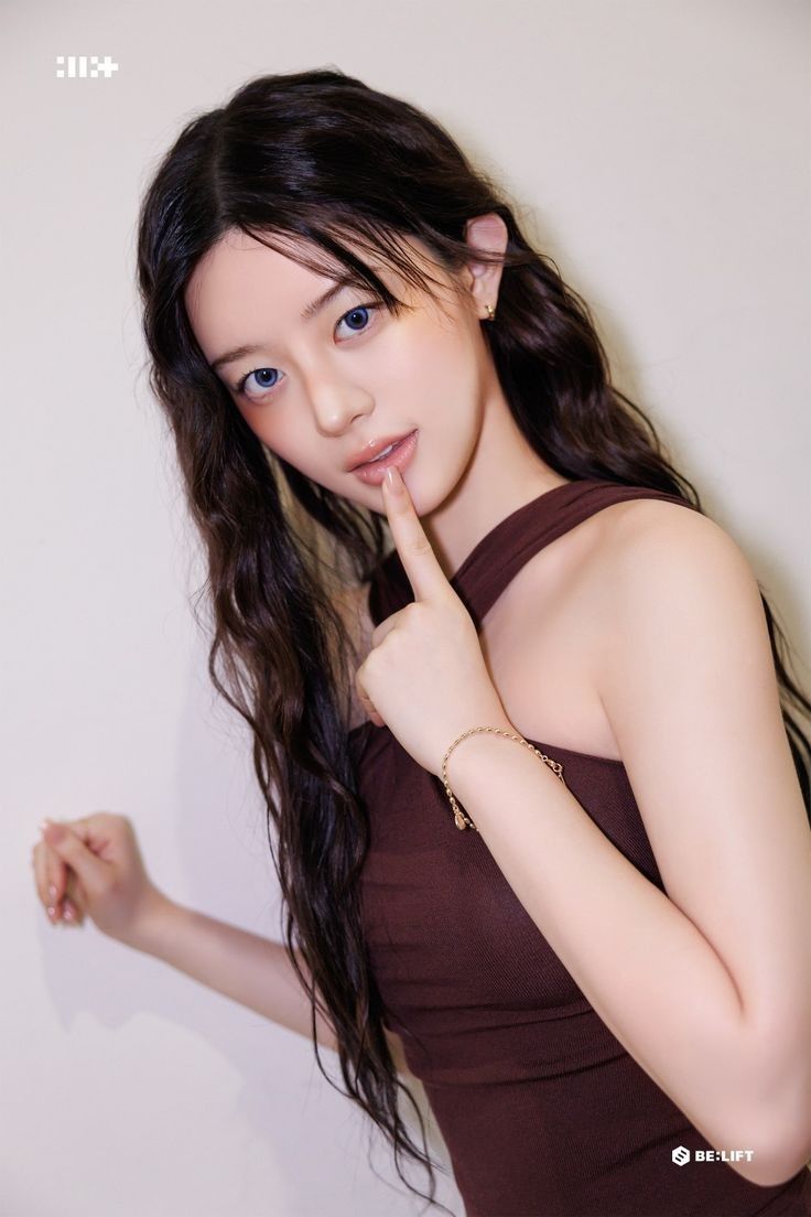 Latest photo of Minju (ILLIT)