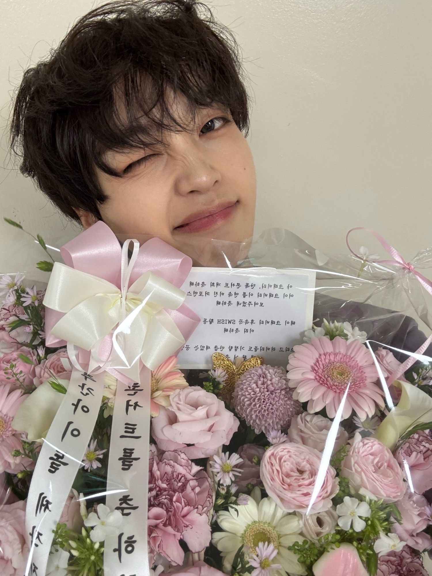 Recent activity shot of Hyeongjun (CRAVITY)