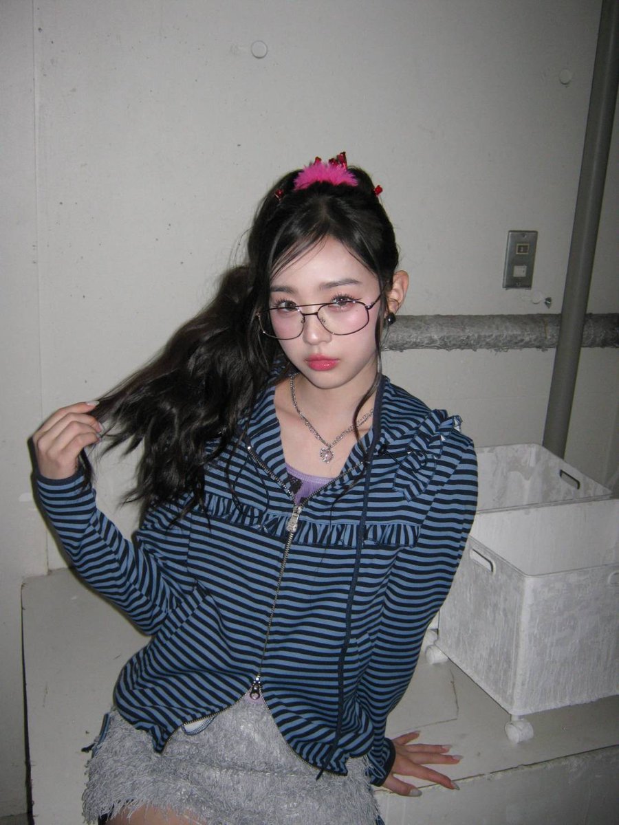 Recent activity shot of tripleS